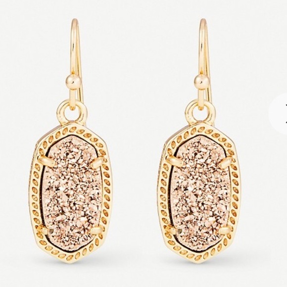 Kendra Scott Jewelry - Oval shape Gold Kendra Scott earrings.